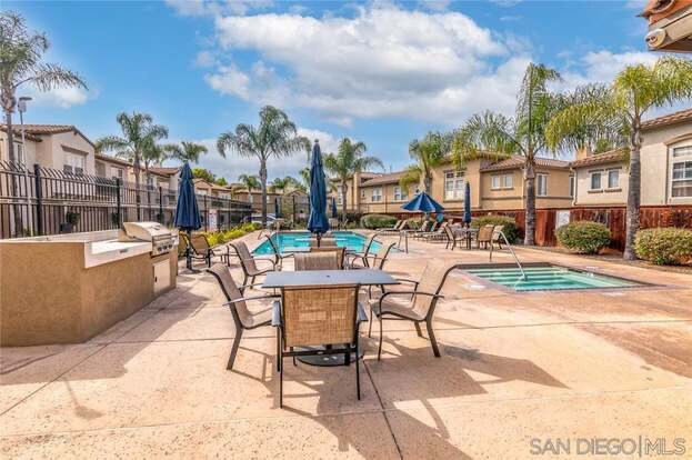 Building Photo - 6373 Avenida De Las Vistas