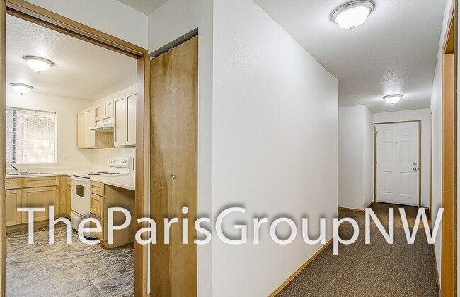 Building Photo - Big & Beautiful South Seattle 2BR/2BA