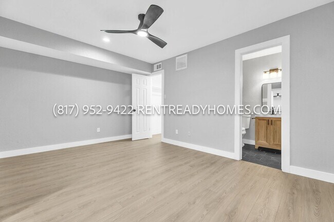 Building Photo - 9801 Walnut St