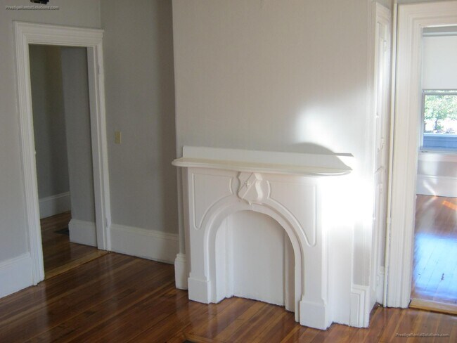 Building Photo - 16 Central Ave