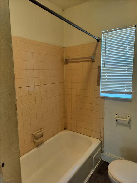 Building Photo - 426 E St