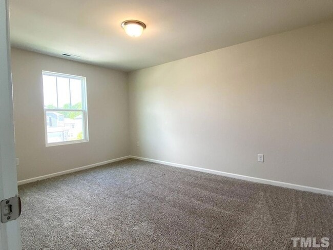 Building Photo - 124 Wilbur Lake Dr