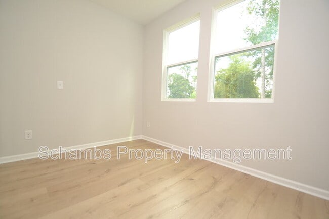 Building Photo - 1226 Bessie Ct