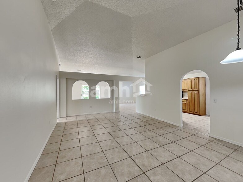 Building Photo - 9172 Upstream Ct