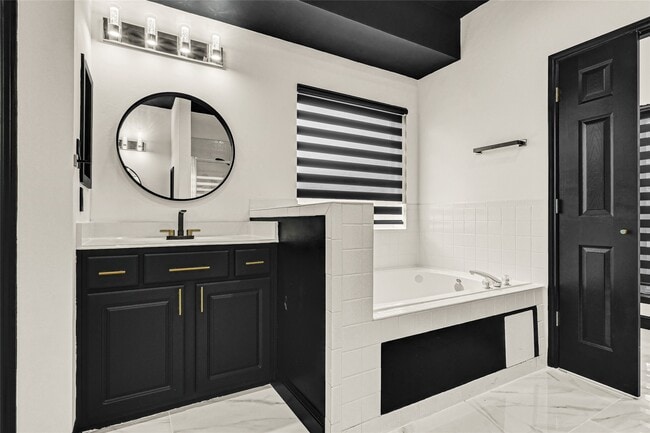 Building Photo - 11915 Helene Ct