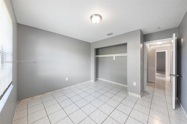 Building Photo - 2348 SW 138th Pl