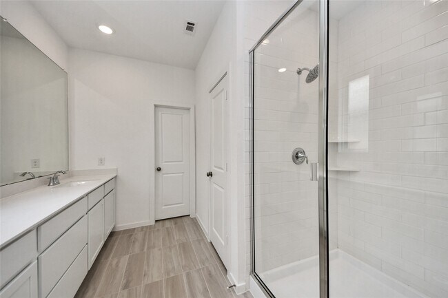 Building Photo - 6314 Orchid Bch Dr