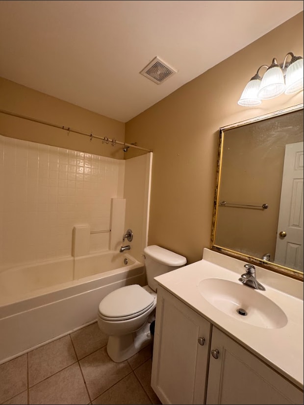 Building Photo - Spacious 3-Bedroom Condo with Modern Amenities in Prime Greenville Location