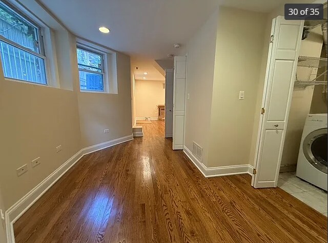 Building Photo - 3706 N Wilton Ave