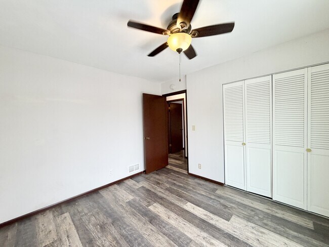 Building Photo - 117 York Rd