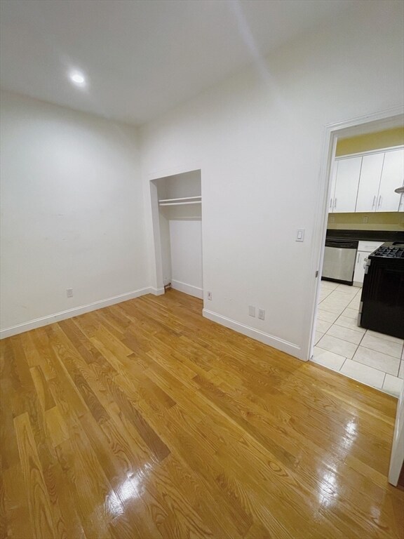 Building Photo - 63 Middle St