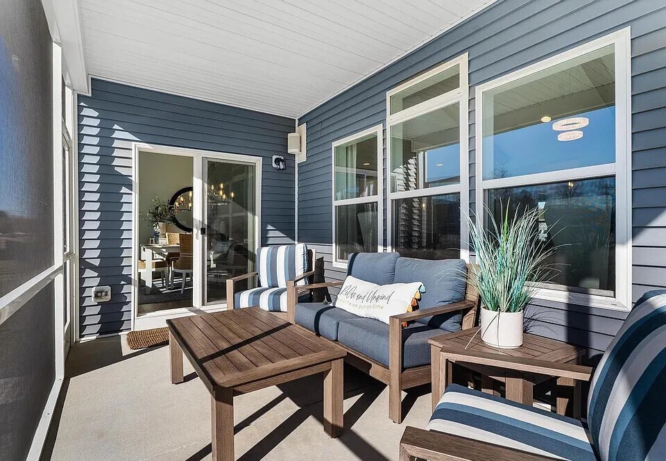 Building Photo - 22420 Jayda Dr