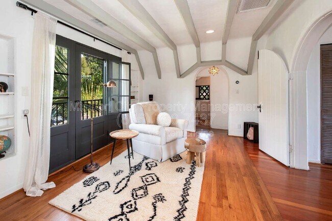 Building Photo - 857 Cheltenham Rd