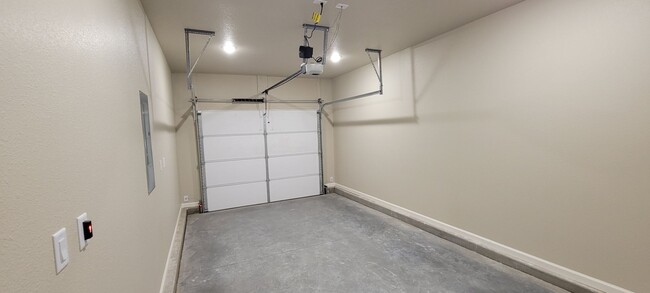 Building Photo - ra2720