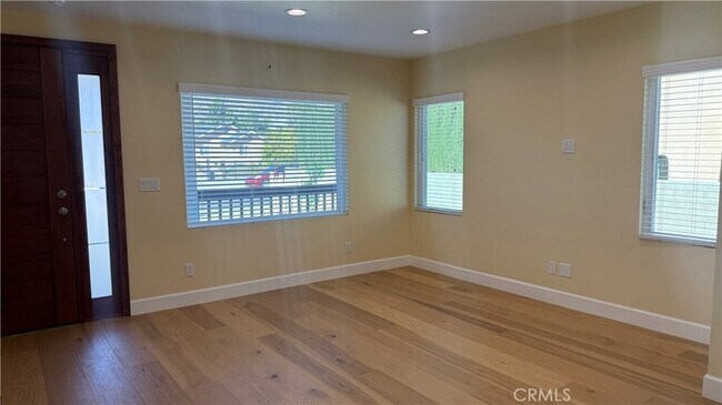 Building Photo - 3344 Brandon St