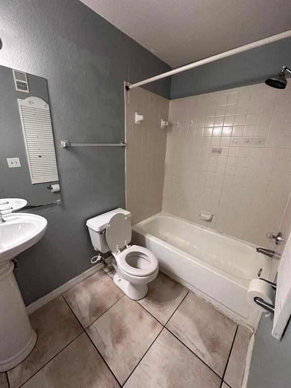 Building Photo - 1051 S Hiawassee Rd