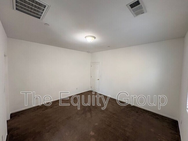 Building Photo - 30910 Jackrabbit St