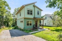 Building Photo - Modern Three-Bedroom Home with Screened Po...