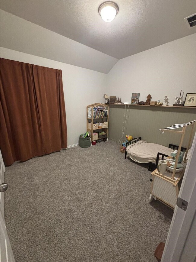 Building Photo - 32403 River Birch Ln