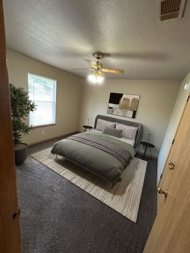 Interior Photo - Z Street Apartments