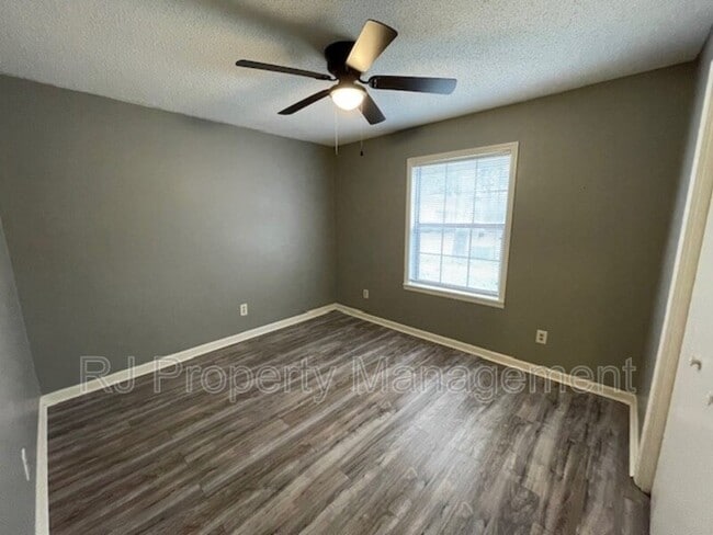 Building Photo - 6989 Amberly Way Dr