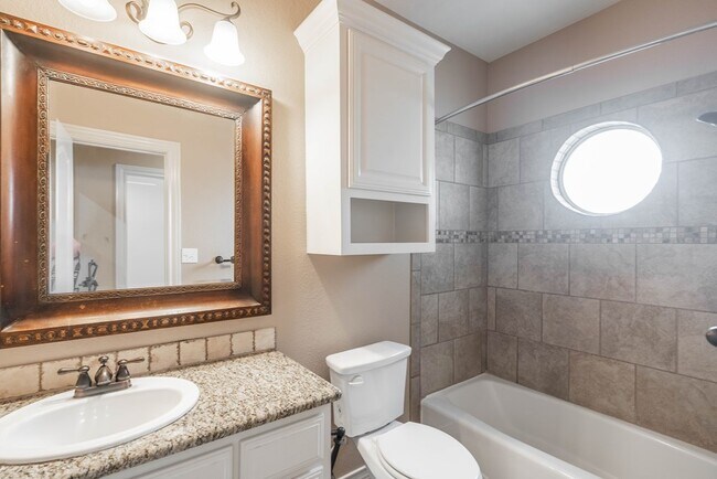 Building Photo - 3 Chambord Dr