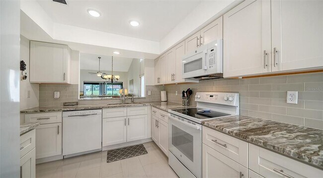 Building Photo - 6281 Timberlake Dr