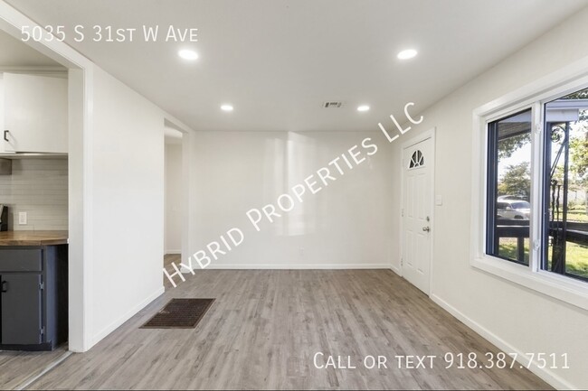 Building Photo - 5035 S 31st W Ave