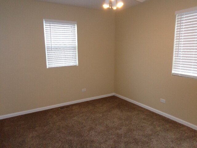 Building Photo - 2201 Oak Leaf Ln