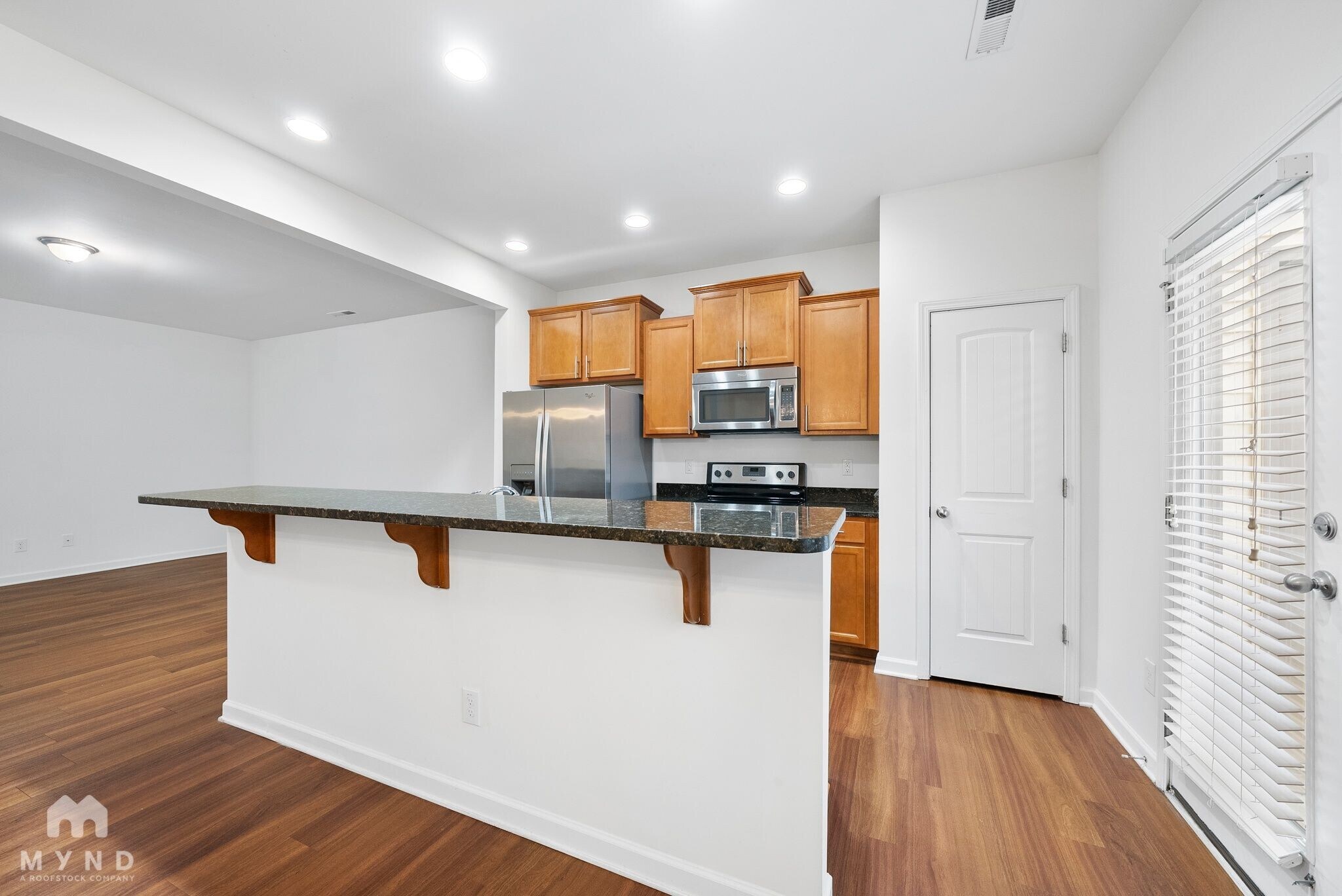 Building Photo - 1038 Grand Ridge Dr