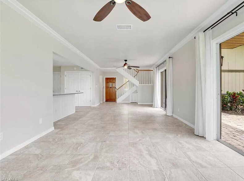 Building Photo - 4265 Island Cir