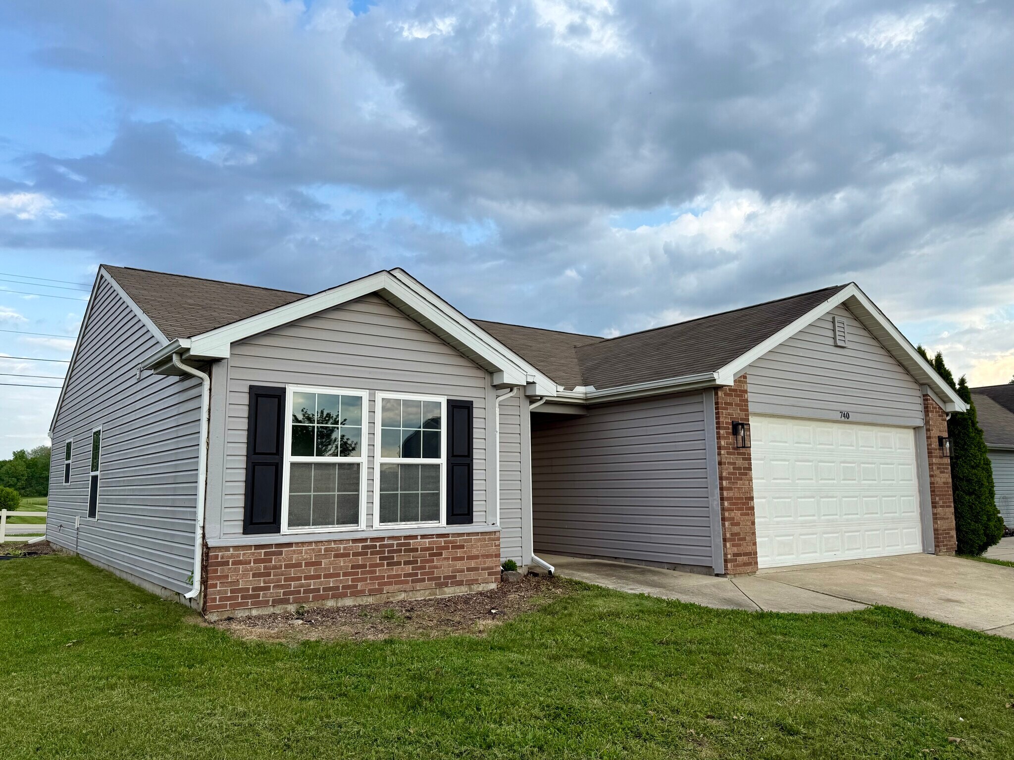 Building Photo - 740 Amos Ct