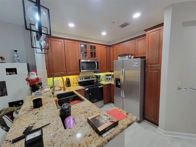 Building Photo - 2636 SW 81st Terrace