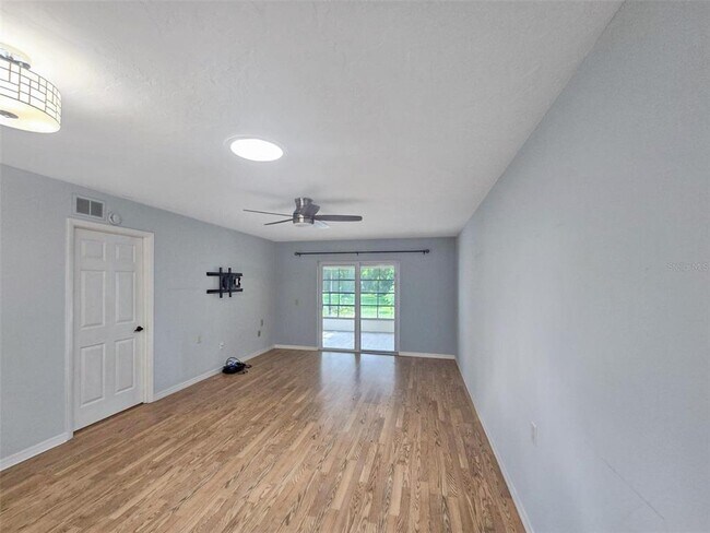 Building Photo - 6107 Evergreen Cir