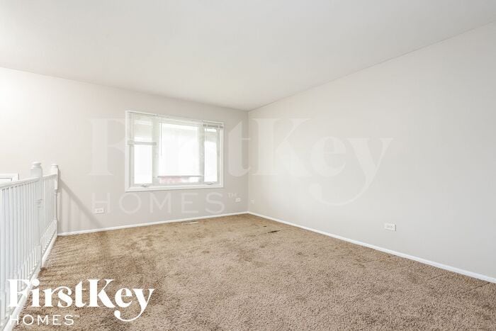 Building Photo - 448 E Lincoln Ave