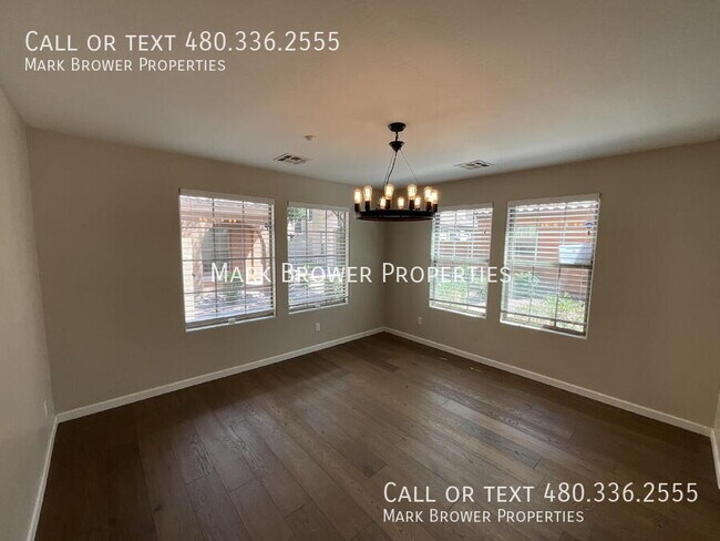 Building Photo - 2751 E Bart St