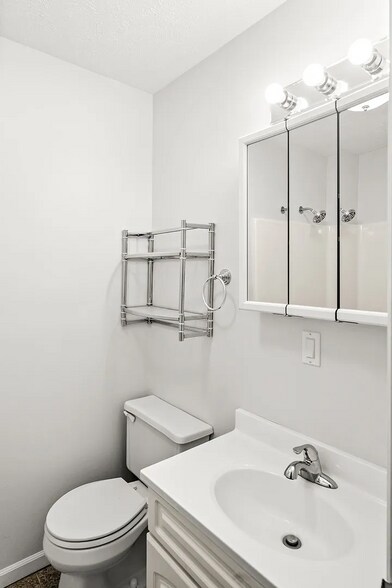 Bath - 501 E Cherry St