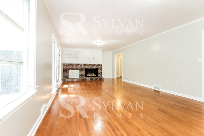 Building Photo - At Last, This Is What You Have Been Searching For!