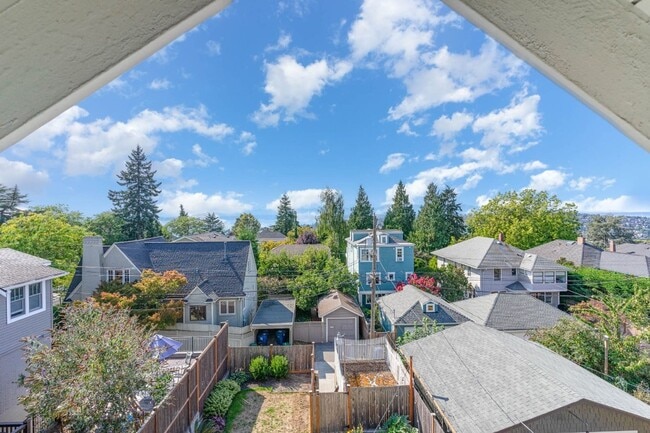 Building Photo - 5Bd/3.5Ba Seattle House