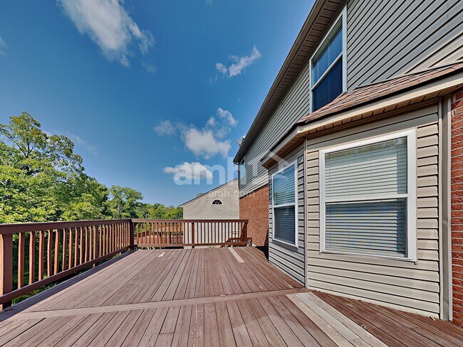Building Photo - 1081 Riverwalk Court