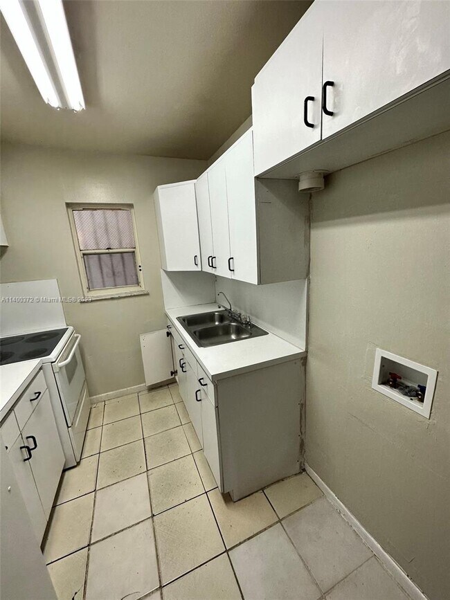 Building Photo - 4050 NW 135th St