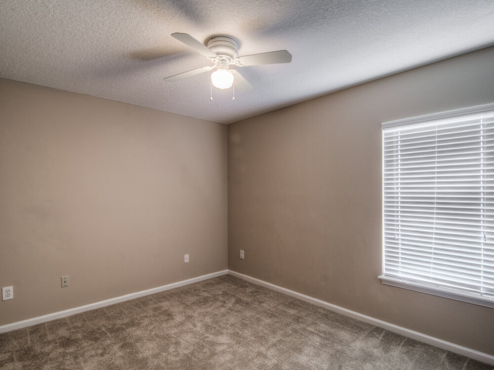 Building Photo - 13904 Fish Eagle Dr E