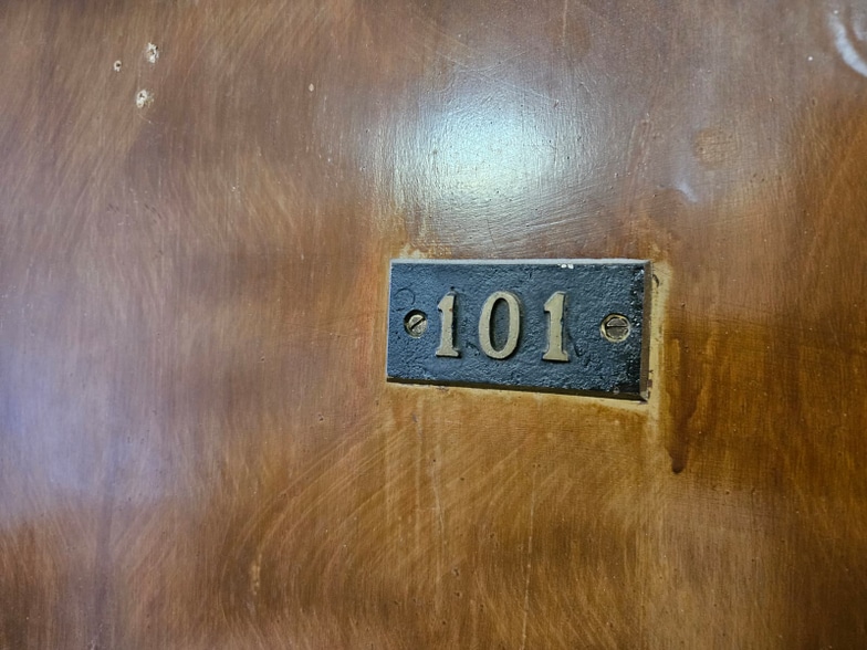 Building Photo - 1885 Taylor Rd