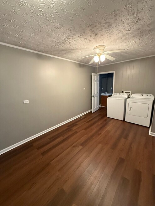 Building Photo - 2481 Elk Way