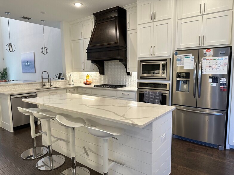 Kitchen - 1014 Marian Dr