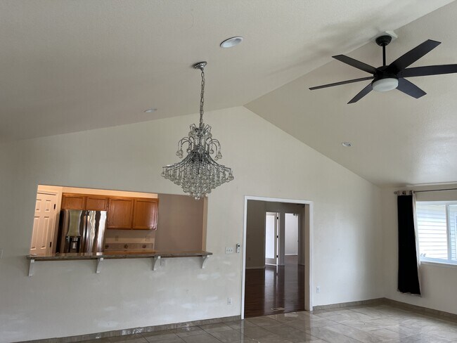 Building Photo - 2134 E Dworshak Dr