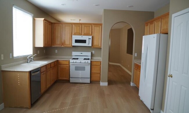 Building Photo - 10181 Bentley Oaks Ave