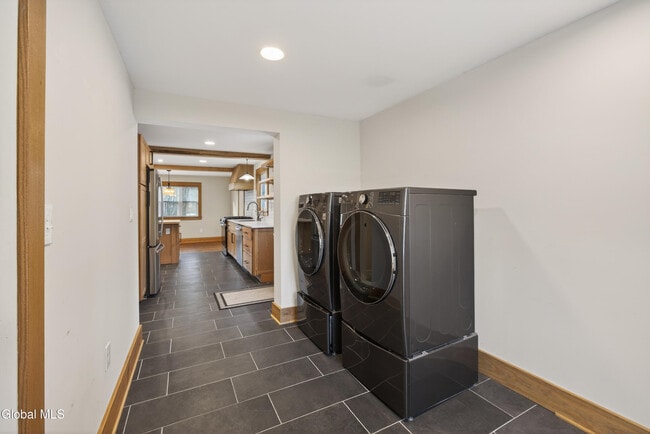 Building Photo - 34 Wilton Rd