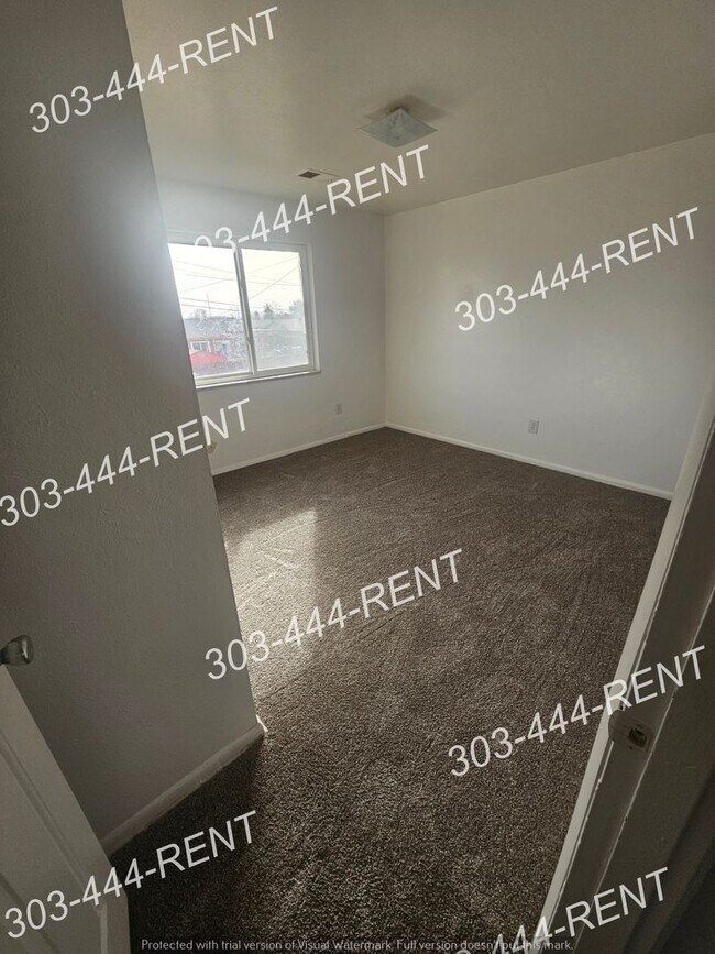 Building Photo - 7960-7966 Patricia Dr