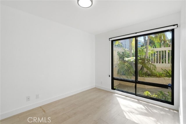 Building Photo - 7301 Vista Del Mar